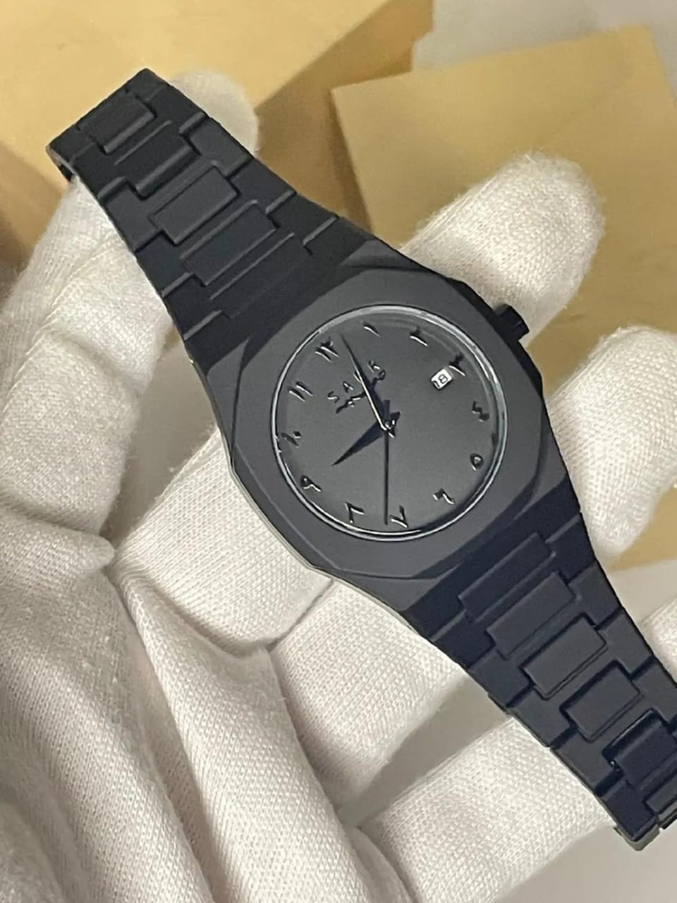 Black Arabic Aura Watch with Date